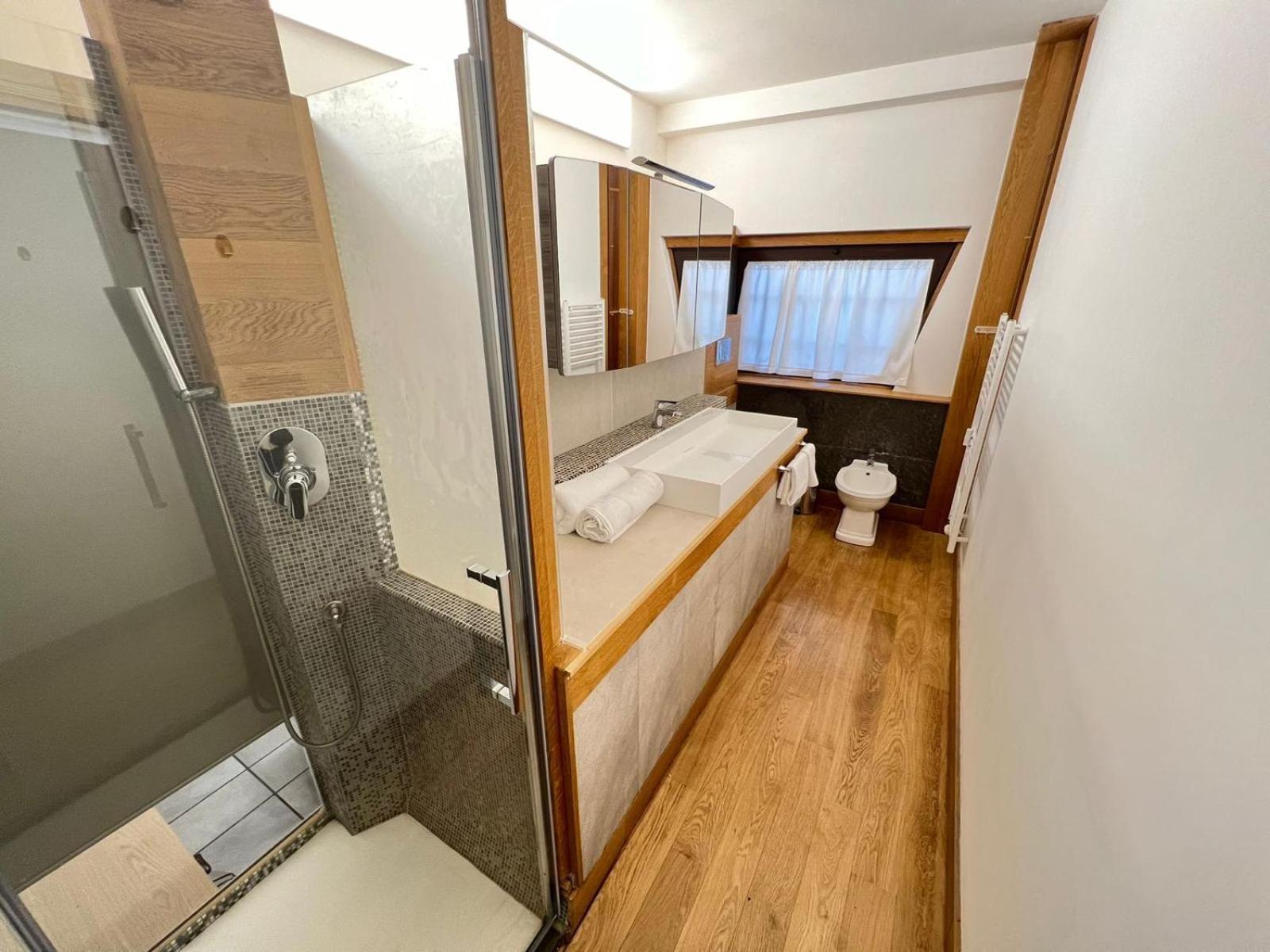 "R&P Apartment", Short Term Stay, Elegant Design, Bisceglie Metro Station, Easy For San Siro And Fiera Milano, Free Parking Exterior photo